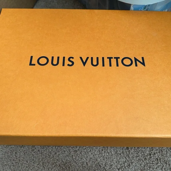 Louis Vuitton Pink Damier Front Row Line Sneakers. Size 34 EU/ 4W. - Picture 2 of 6